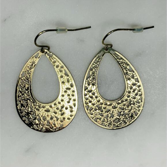 Lot of 4 Dangle Earrings in Gold Hoop Teardrop Clover Filigree Moroccan EUC - Picture 13 of 16
